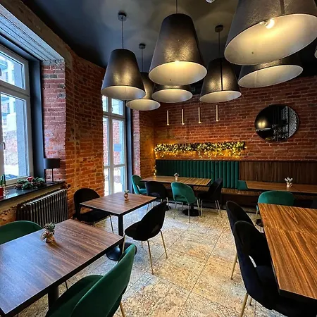 Hotel Centrum 5a Prochnika 21