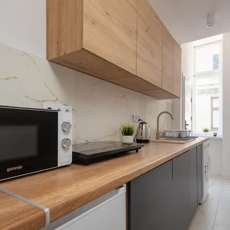 Centrum 5a Prochnika 21