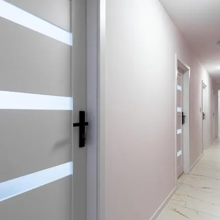 Ξενοδοχείο Centrum 5a Prochnika 21