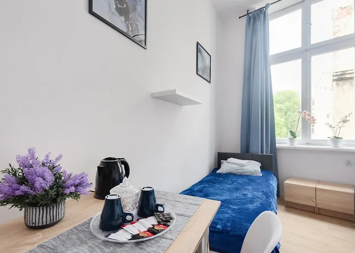 Hotell Centrum 5a Prochnika 21 *